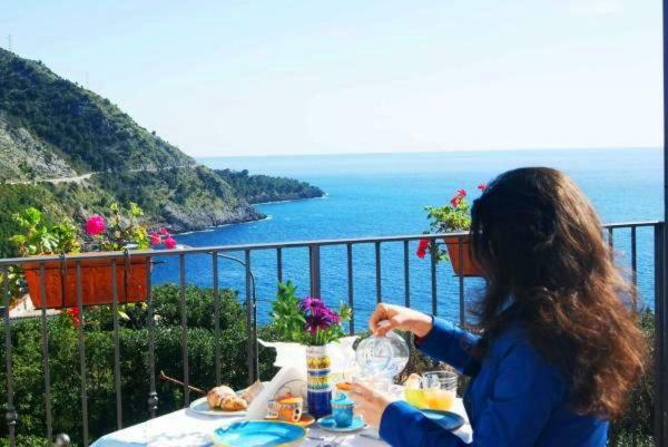 B&B La Casa Del Gelso Acquafredda Bagian luar foto